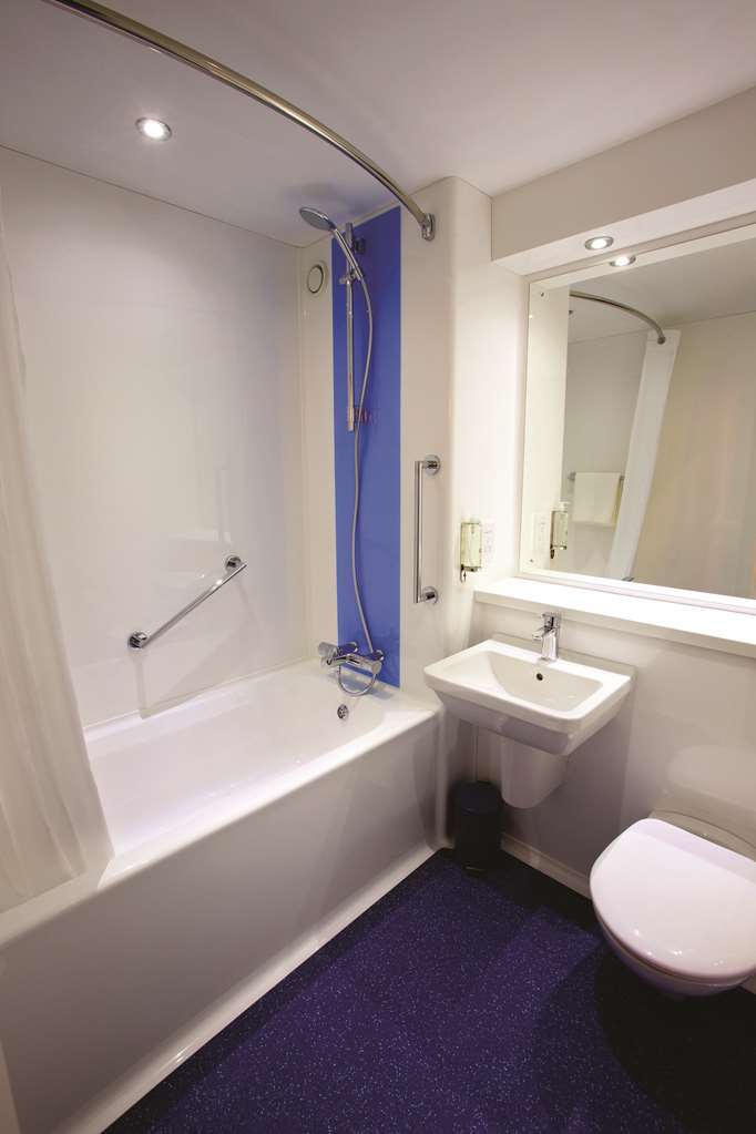 Travelodge London Kingston Upon Thames Kingston upon Thames  Room photo